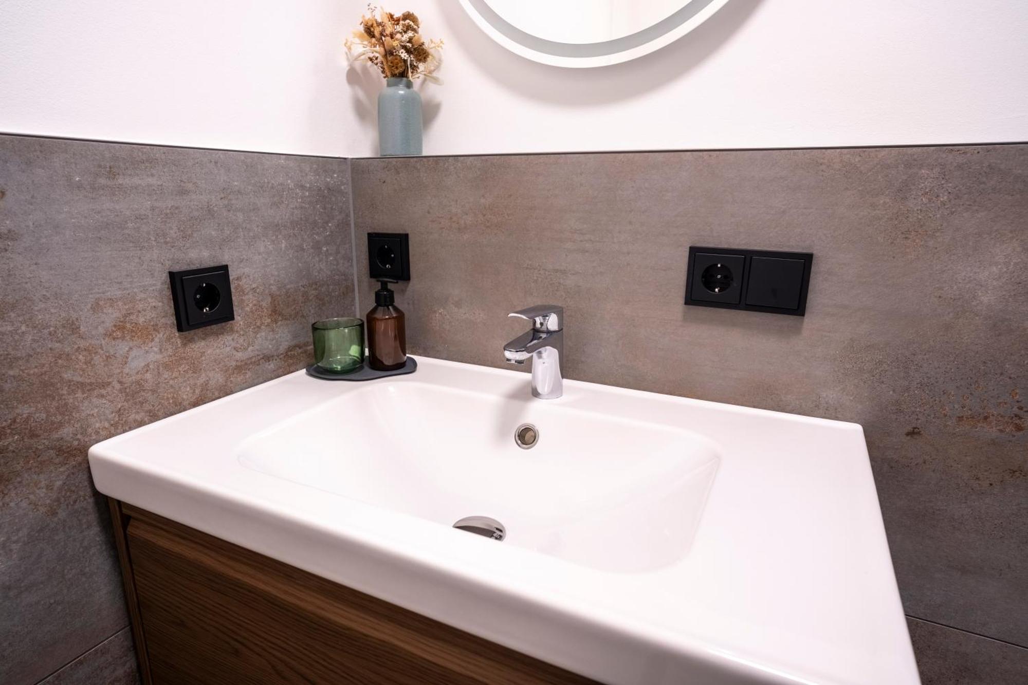 Suite Apartment Modern Getaway - Neu Renoviert - Strobl Am Wolfgangsee Esterno foto