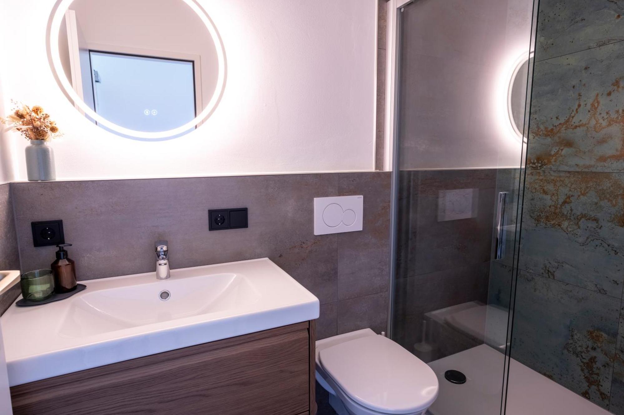 Suite Apartment Modern Getaway - Neu Renoviert - Strobl Am Wolfgangsee Esterno foto